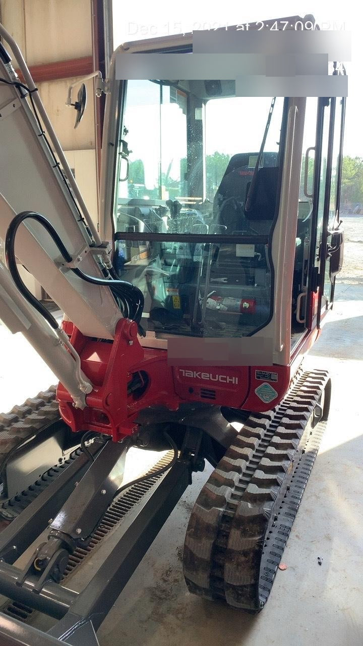 2021 TAKEUCHI TB235-2CR