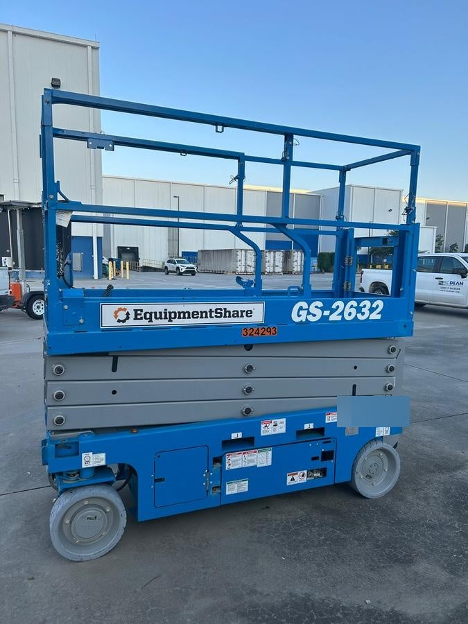 2023 GENIE GS-2632