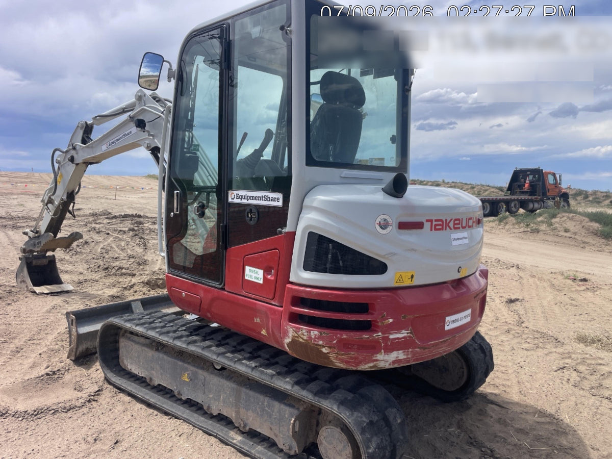 2023 TAKEUCHI TB250-2CR
