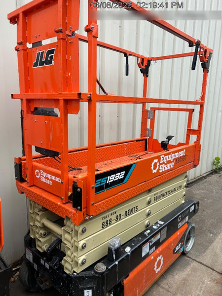 2025 JLG ES1932