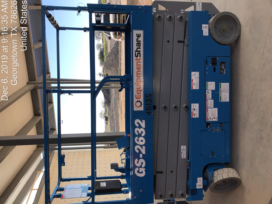 2019 Genie GS-2632 Folding rails with half height swing gate