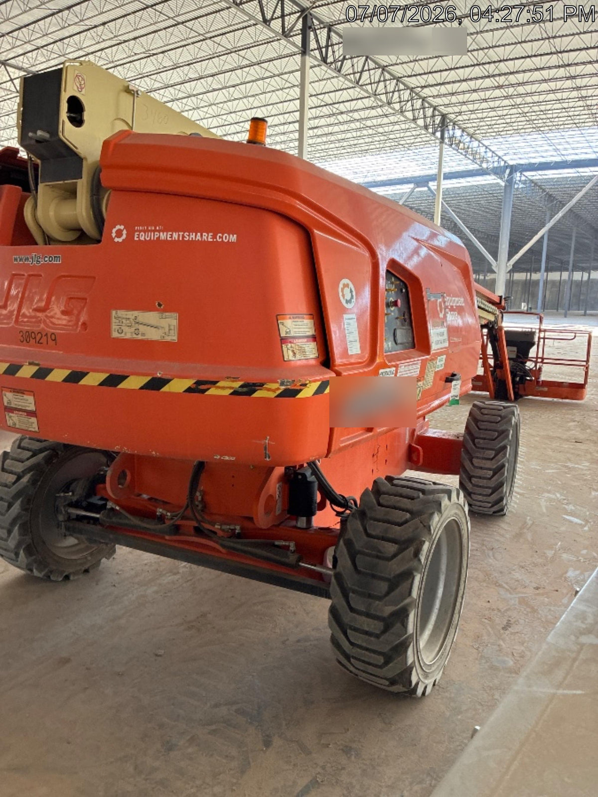 2023 JLG 660SJ