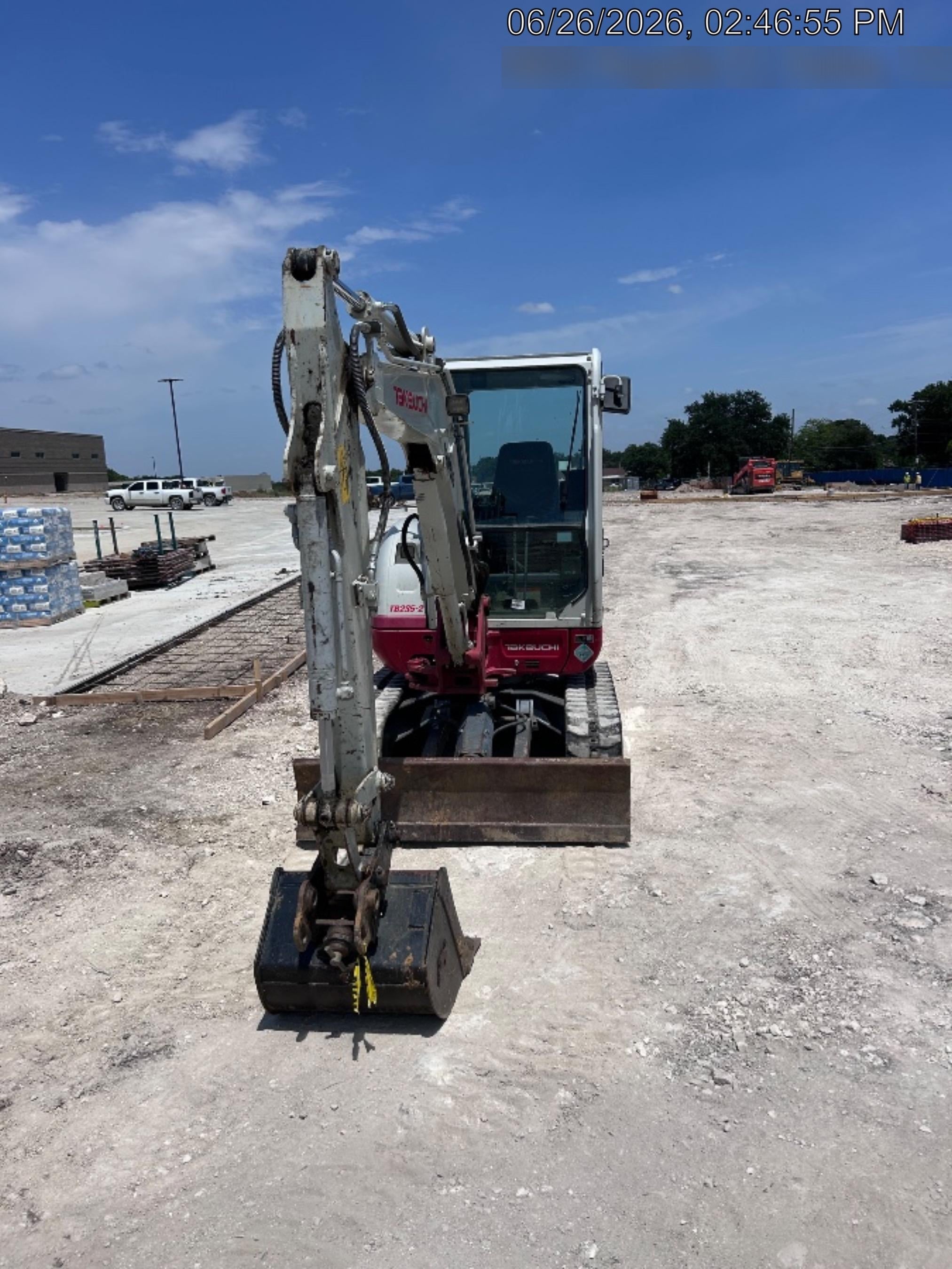 2020 TAKEUCHI TB-235-2CR