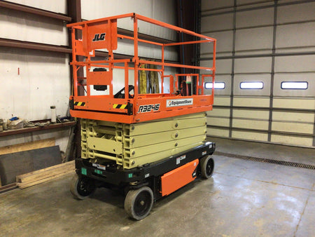 2021 JLG R3246