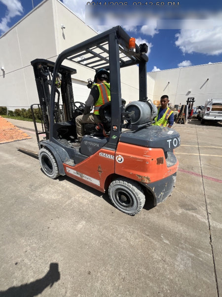 2022 TOYOTA 50-8FGU25