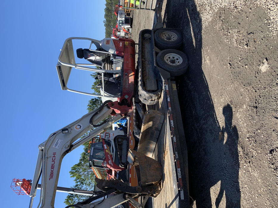 2019 Takeuchi TB260 Canopy, Standard Blade, Auxiliary hydraulics Manual QC, Hydraulic thumb, 12" ,18", 24" Bucket