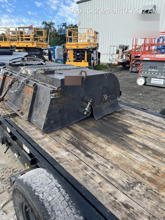 2019 PALADIN Sweepster SB72