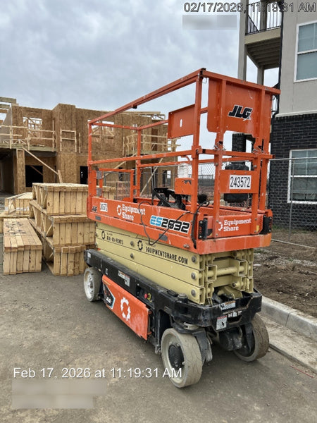 2022 JLG ES2632