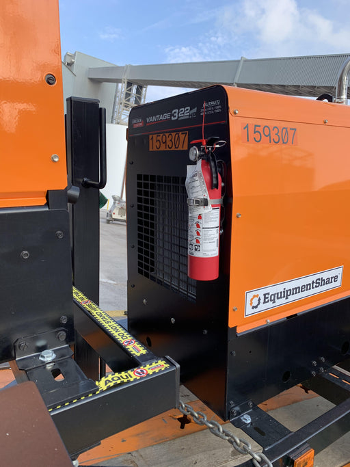 2021 Lincoln Electric Vantage 322 Vantage 322 Ready Pak 3 w/ Decals, ORANGE (includes trailer, cable rack, fender light kit) NO Telematics