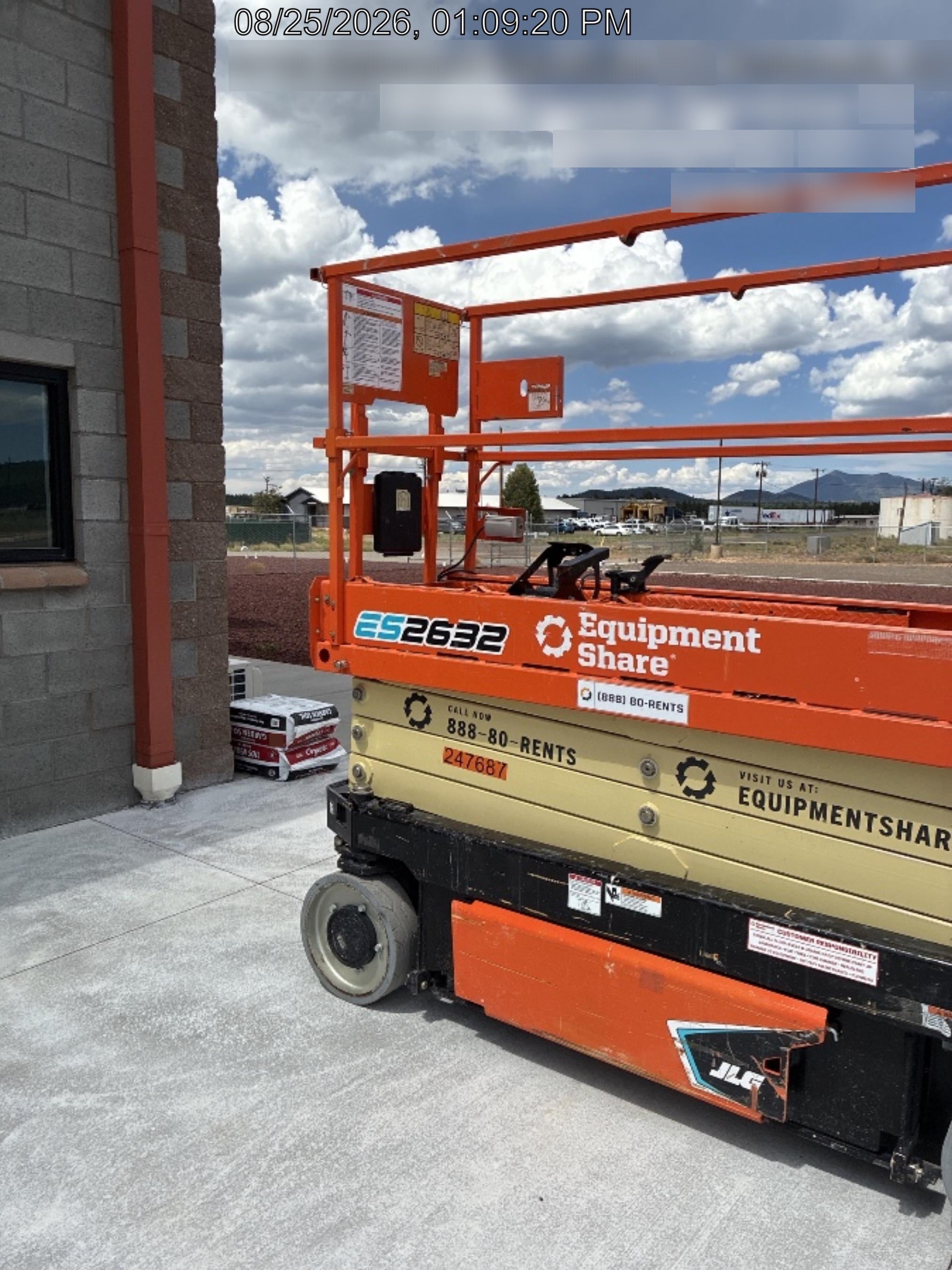 2022 JLG ES2632