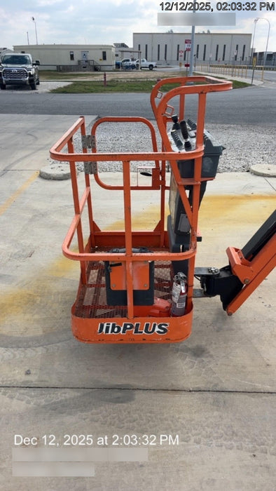 2019 JLG E400AJPN