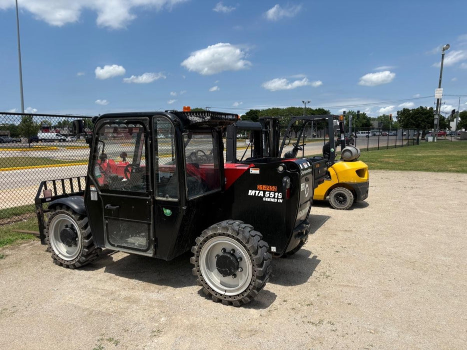 2021 Yanmar YU1000 Canopy, Steel Wheel, Poly WindShield, Beacon, Backup Alarm