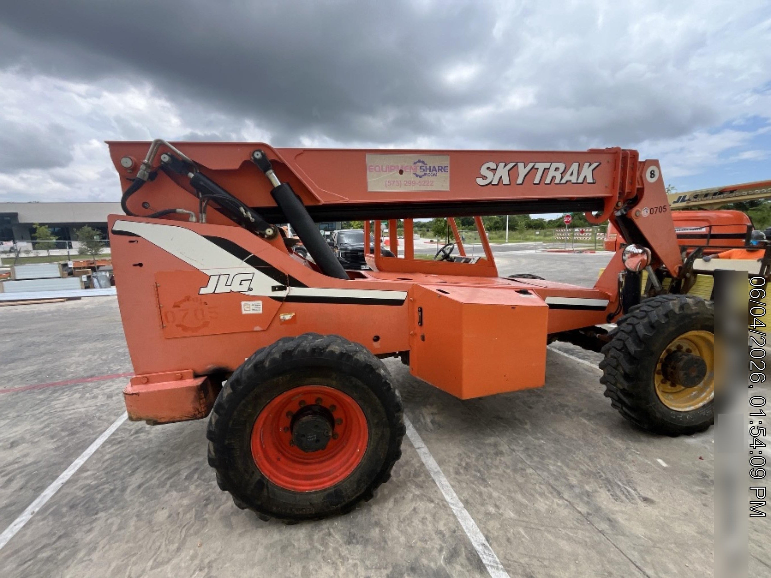 2007 Skytrak 8042 Skytrak 8042, 42' Reach, 8000 lb capacity