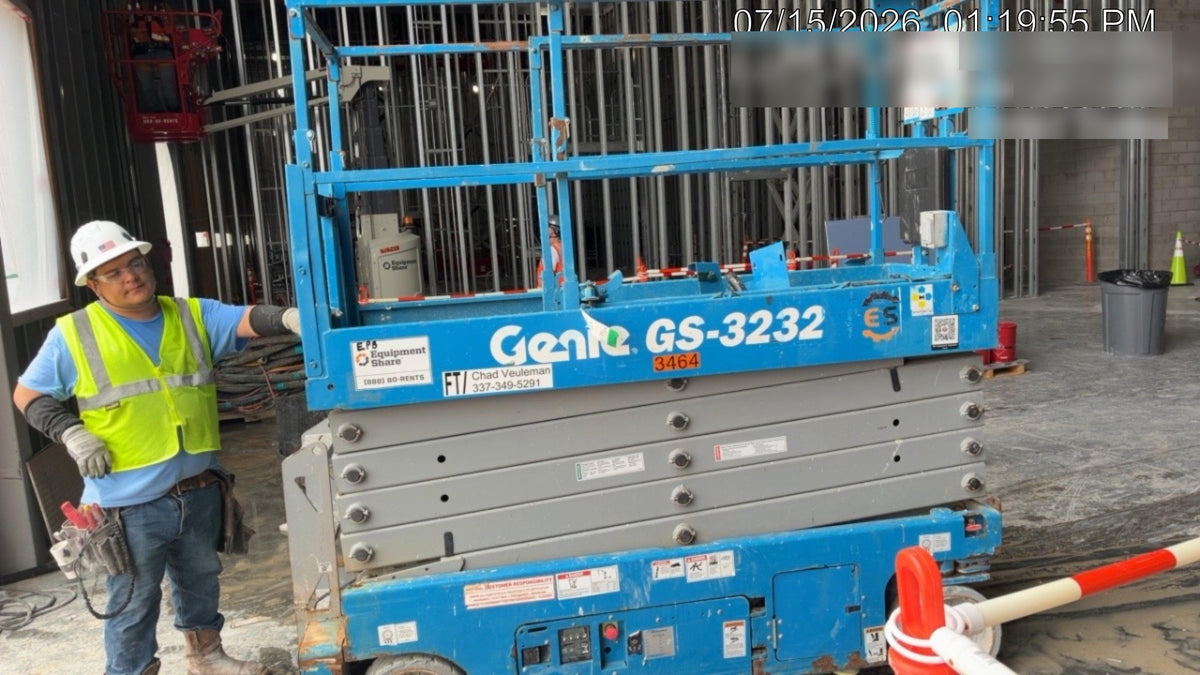 2017 Genie GS-3232 Standard