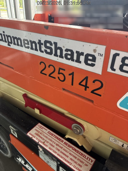 2022 JLG ES1330L