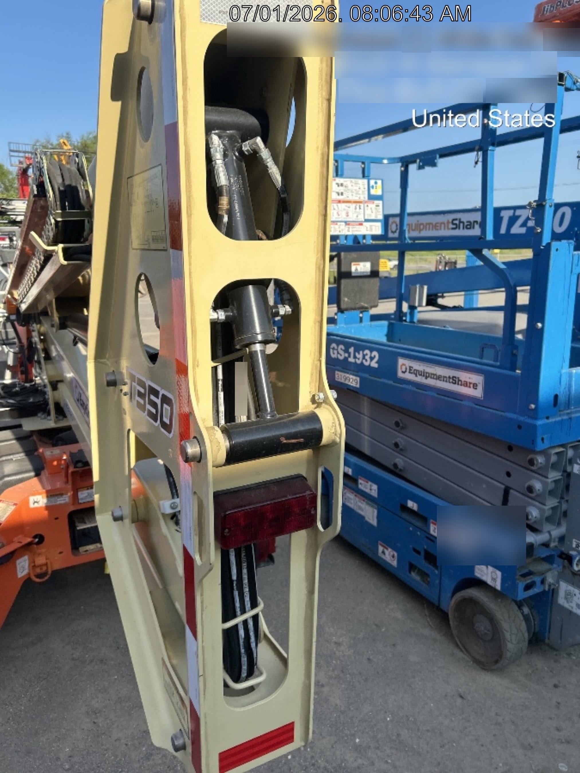 2022 JLG T350