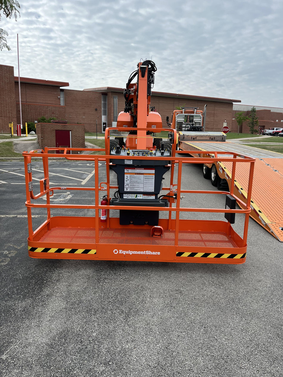 2023 JLG 1200SJP