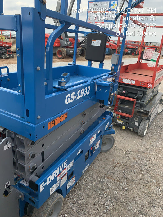 2021 GENIE GS-1932