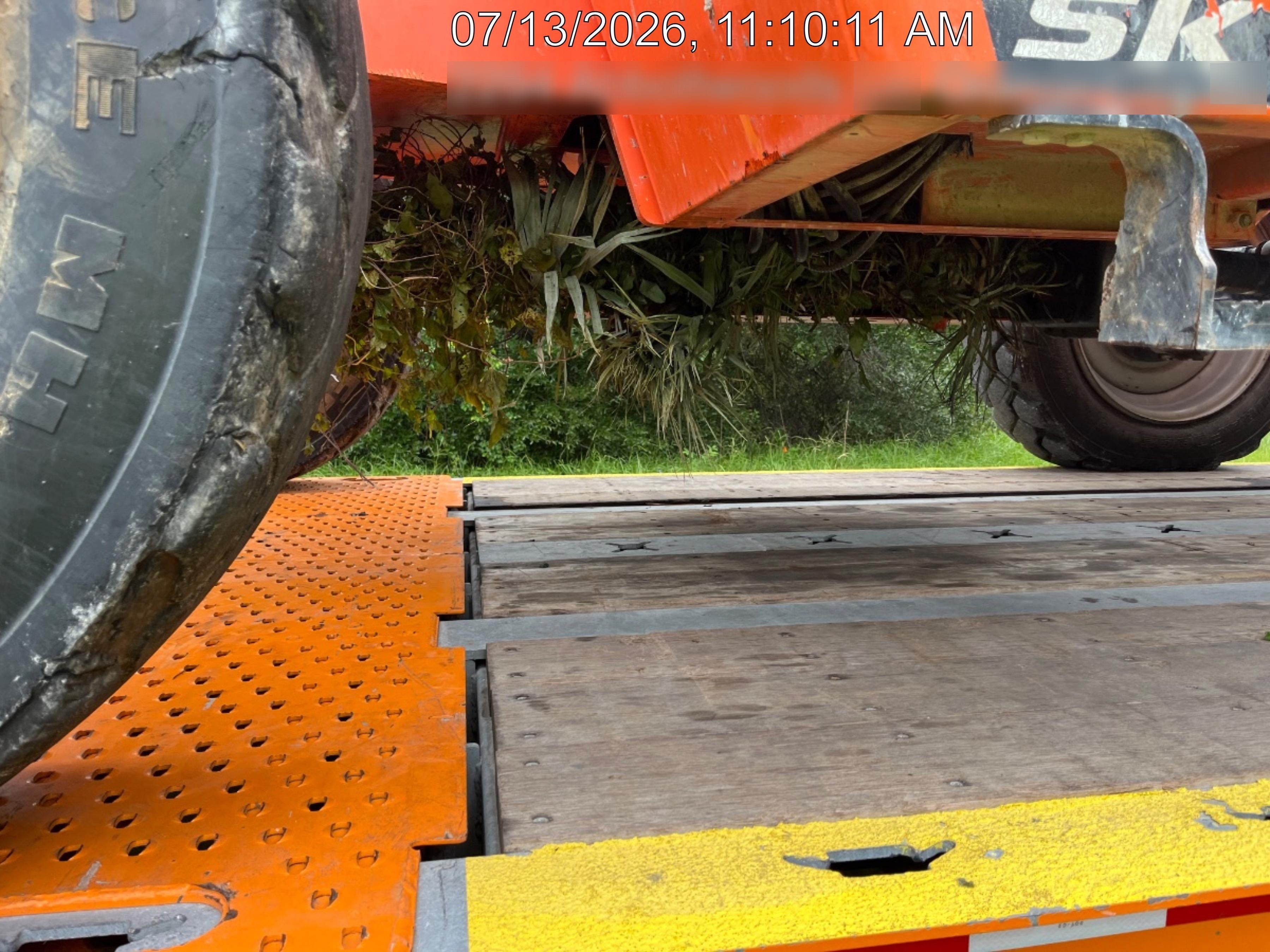 2021 JLG 8042