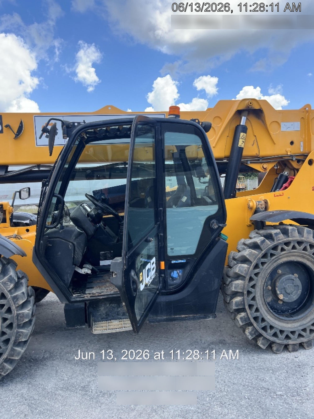 2023 JCB 514-56