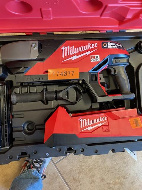 2021 MILWAUKEE MXF301-2CXS