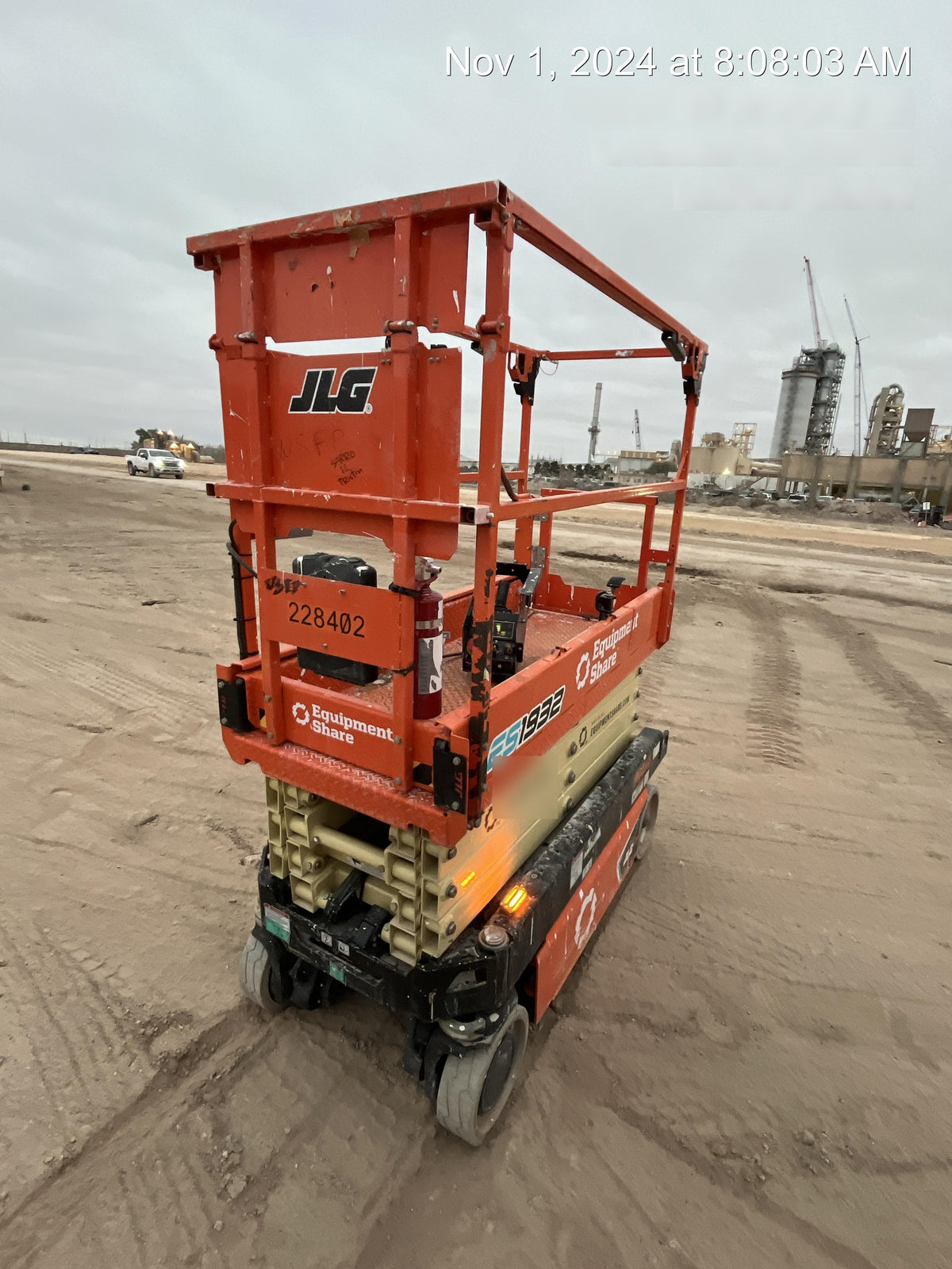 2022 JLG ES1932