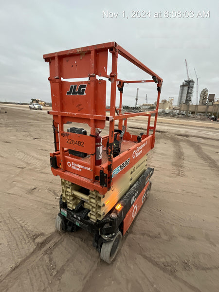 2022 JLG ES1932