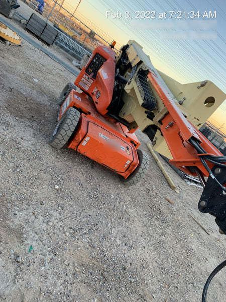 2019 JLG E400AJP