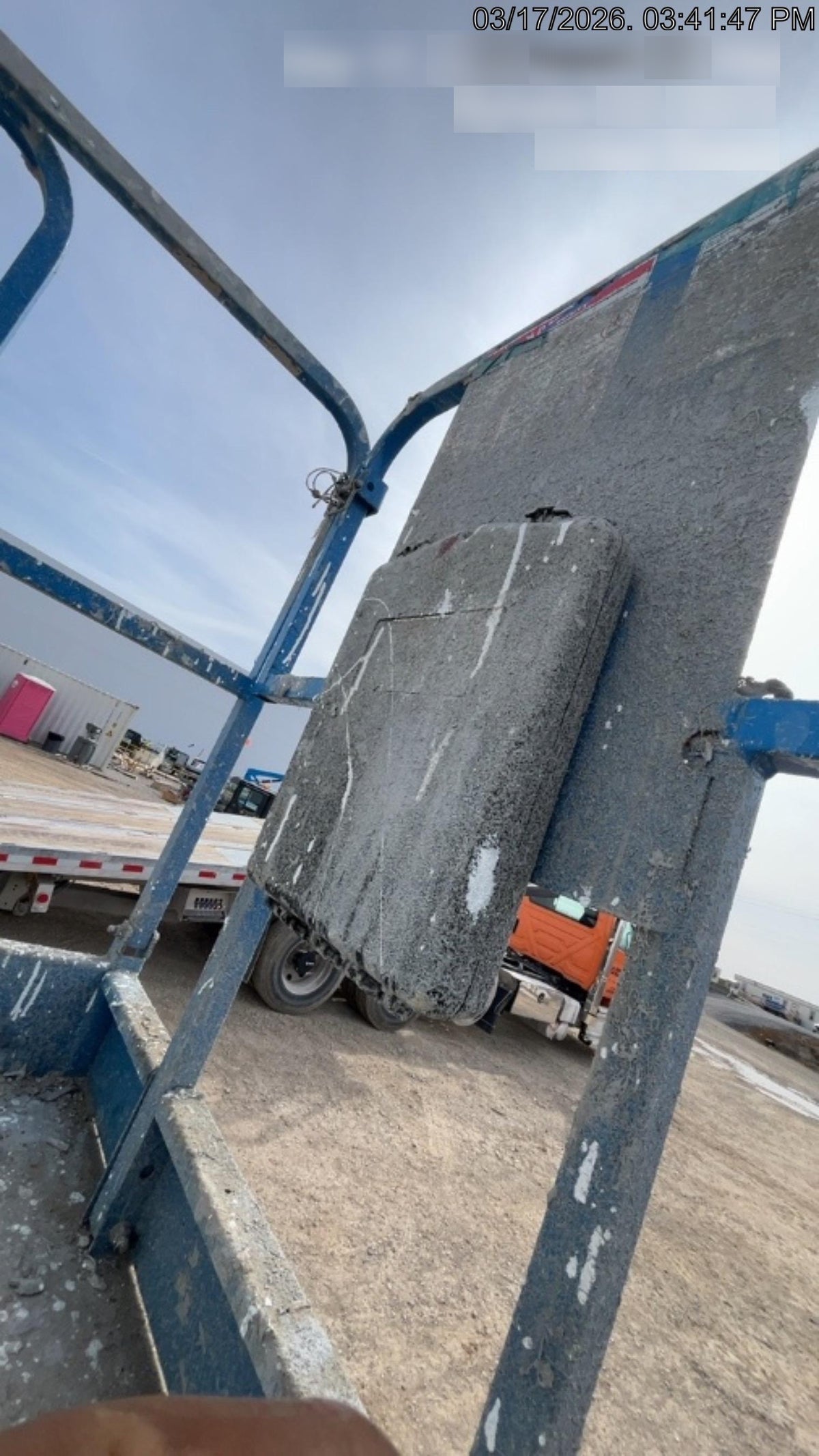 2019 Genie GS-4047 Folding rails with half height swing gate