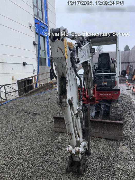 2022 TAKEUCHI TB235-2R