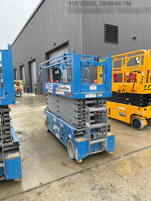 2020 Genie GS-3232 Standard, Folding half height swing gate