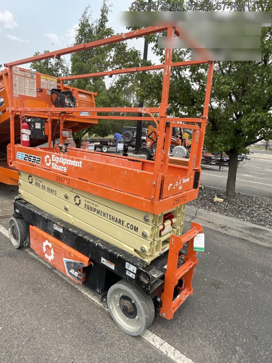 2022 JLG ES2632