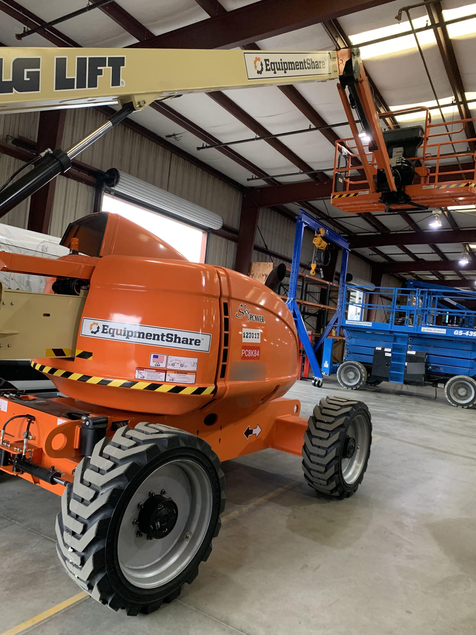 2021 JLG 600AJ
