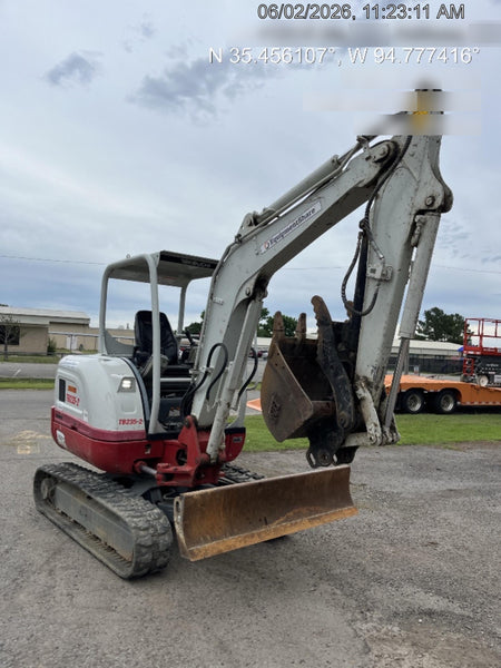 2022 TAKEUCHI TB235-2R