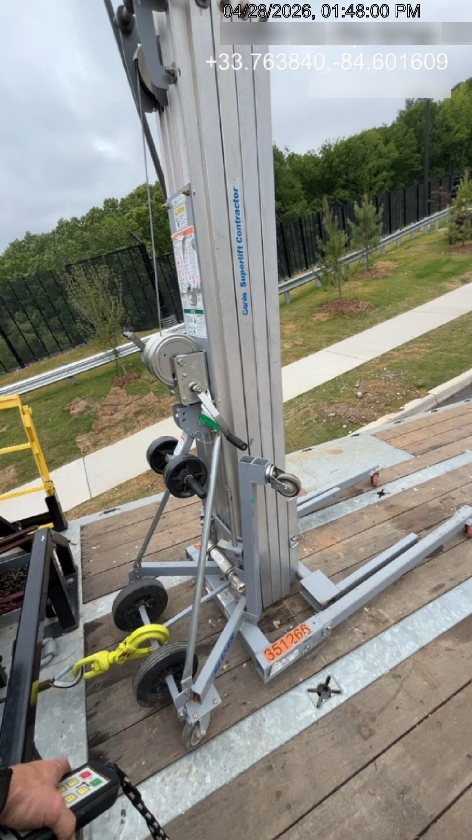 2023 GENIE SLC-24