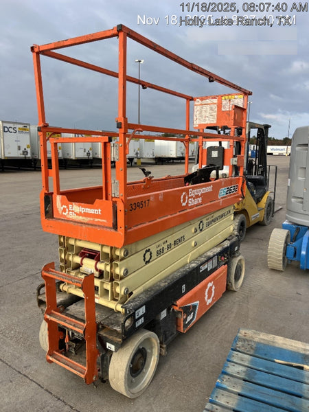 2023 JLG ES2632
