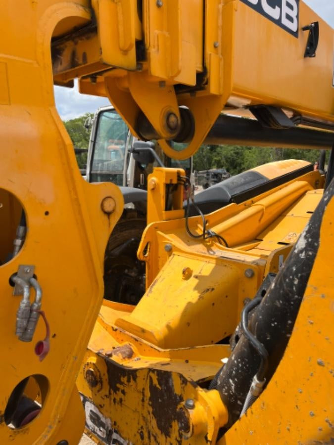 2021 JCB 512-56