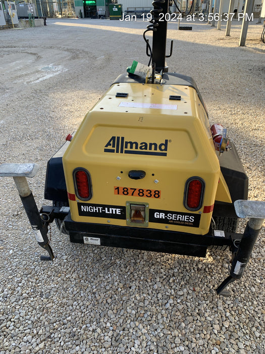 Allmand NLV3GR (4) LED Light Fixture 350W, 23' Vertical Mast, 3kW Prime, Towable, Deep Sea L401, Leveling Jacks, Yanmar T4F 5.8hp