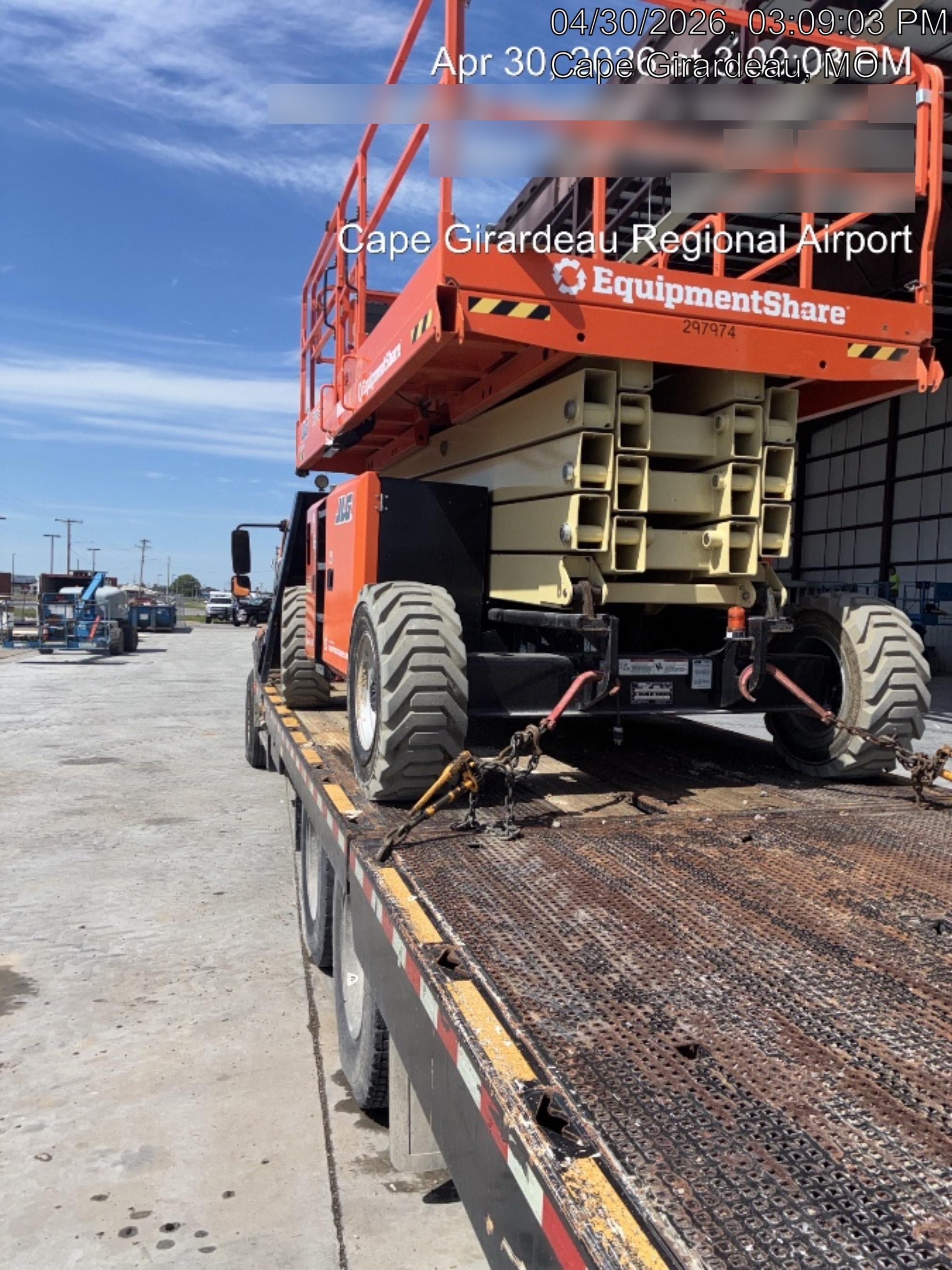 2023 JLG RT4394