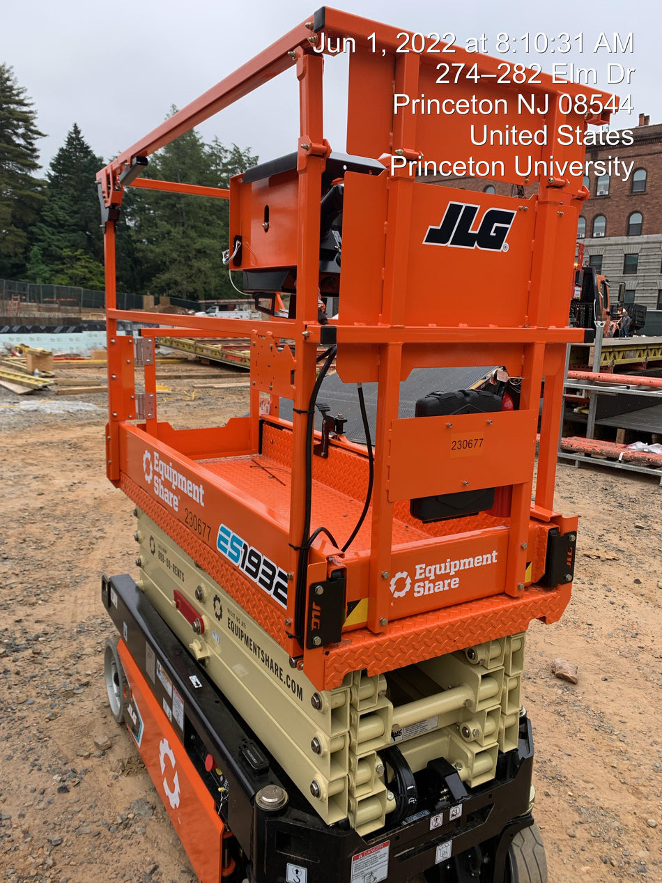 2022 JLG ES1932