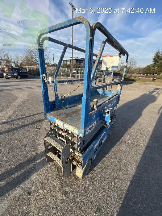 2017 Genie GS-1930 Genie GS-1930 Lift w/Fixed Rail and Chain Entry