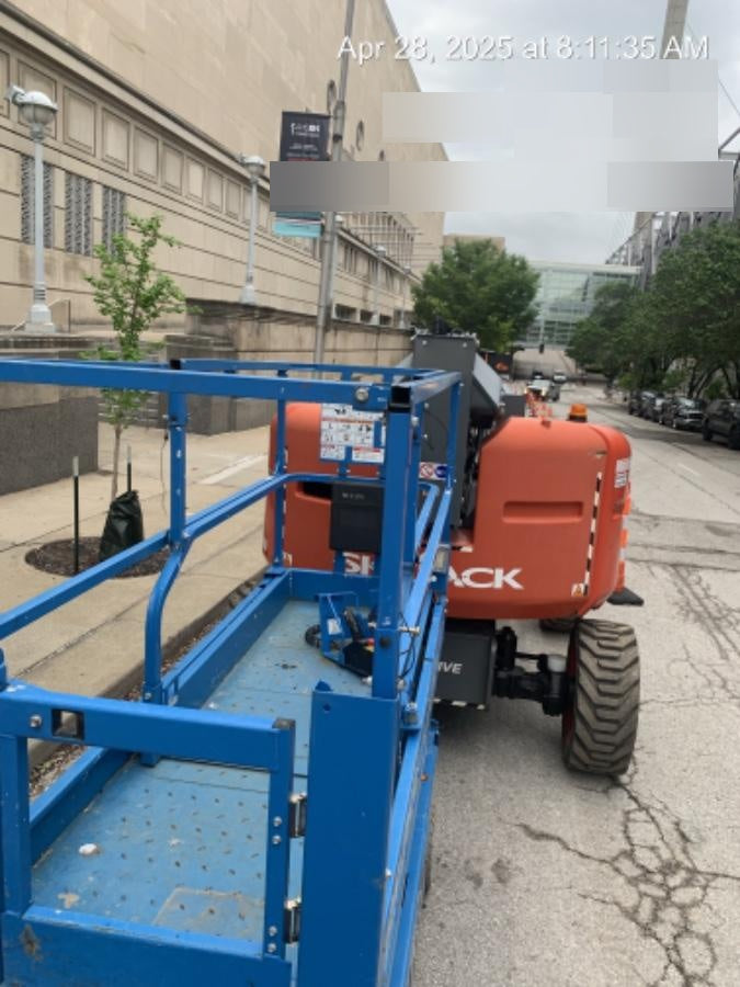 2022 GENIE GS-2632