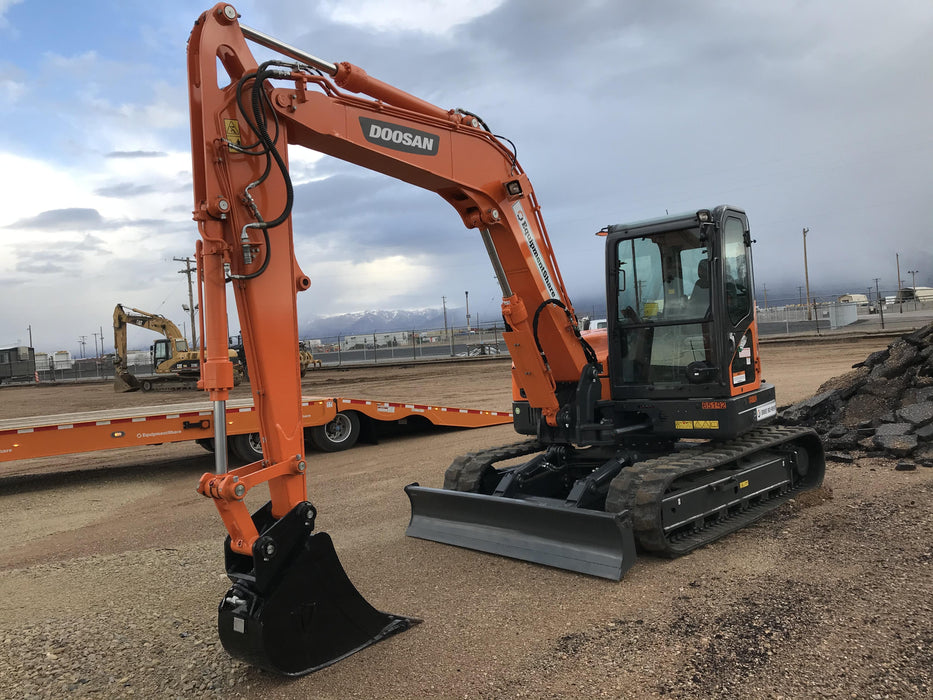2020 DOOSAN DX85R-3