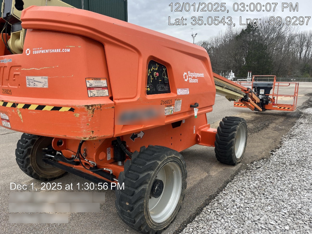 2022 JLG 660SJ