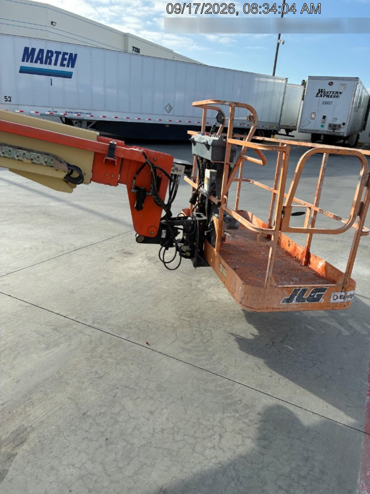 2021 JLG 600S