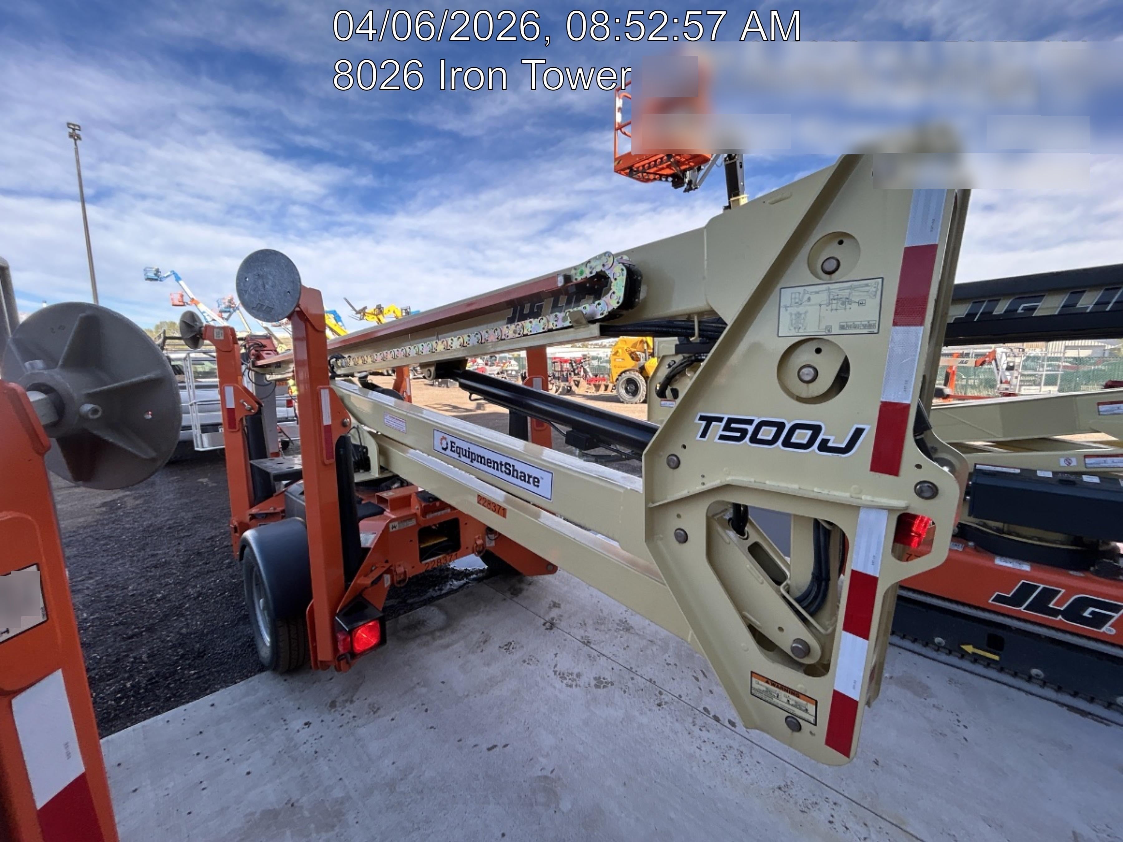 2022 JLG T500J