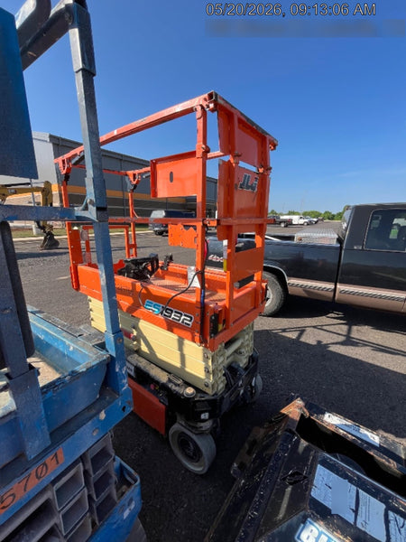 2022 JLG ES1932