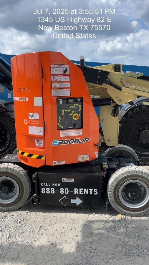 2025 JLG E300AJP