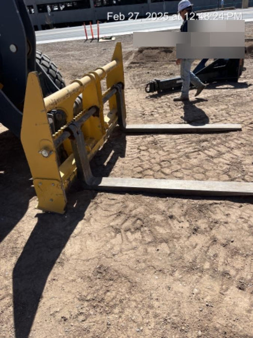 2020 JOHN DEERE 96" Loader Fork Carriage - John Deere