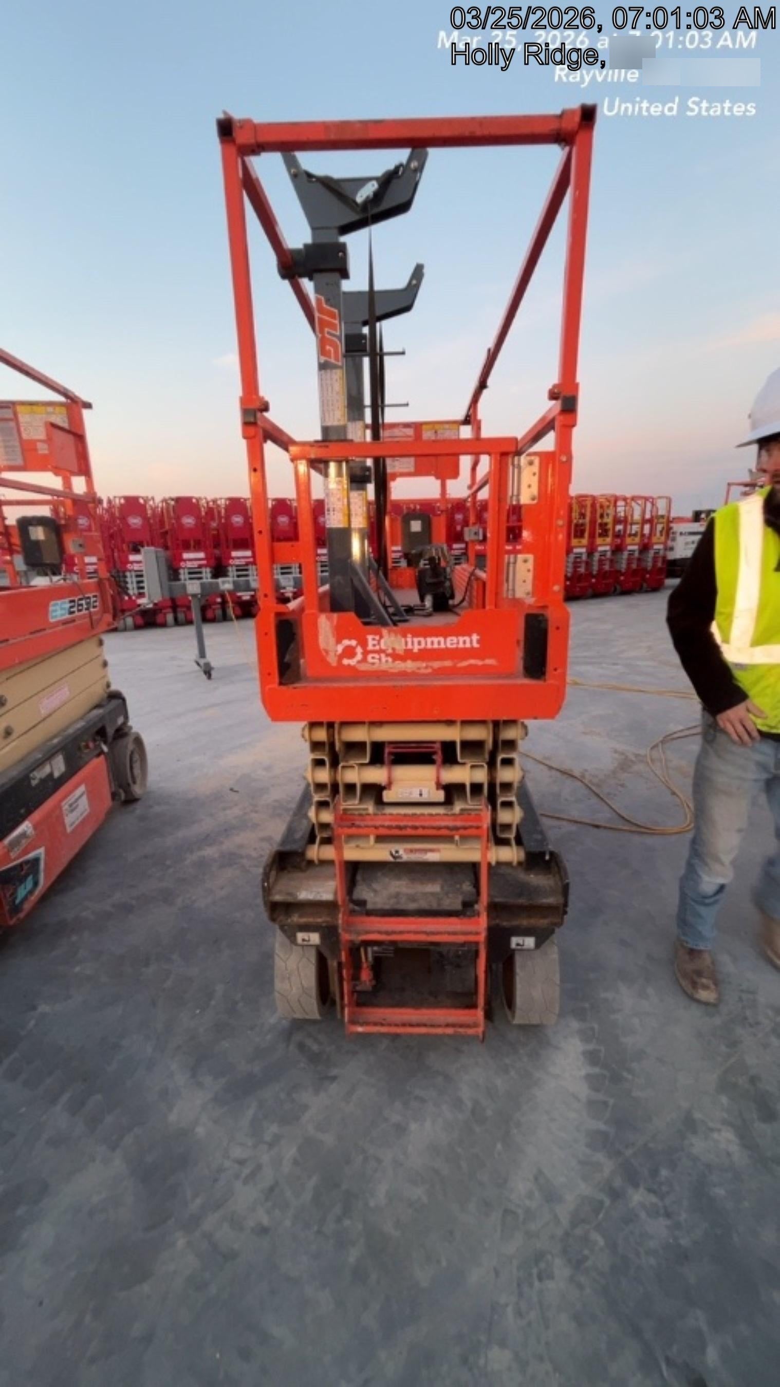 2023 JLG ES2632
